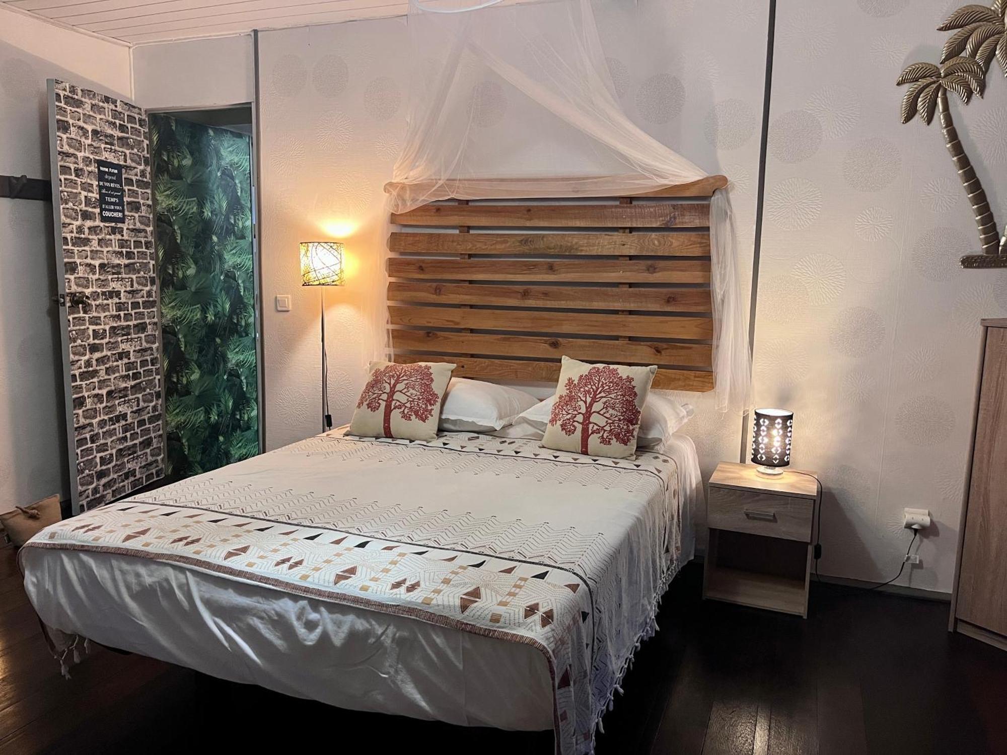 Faaora Lodge, Little Paradise Haapiti Luaran gambar