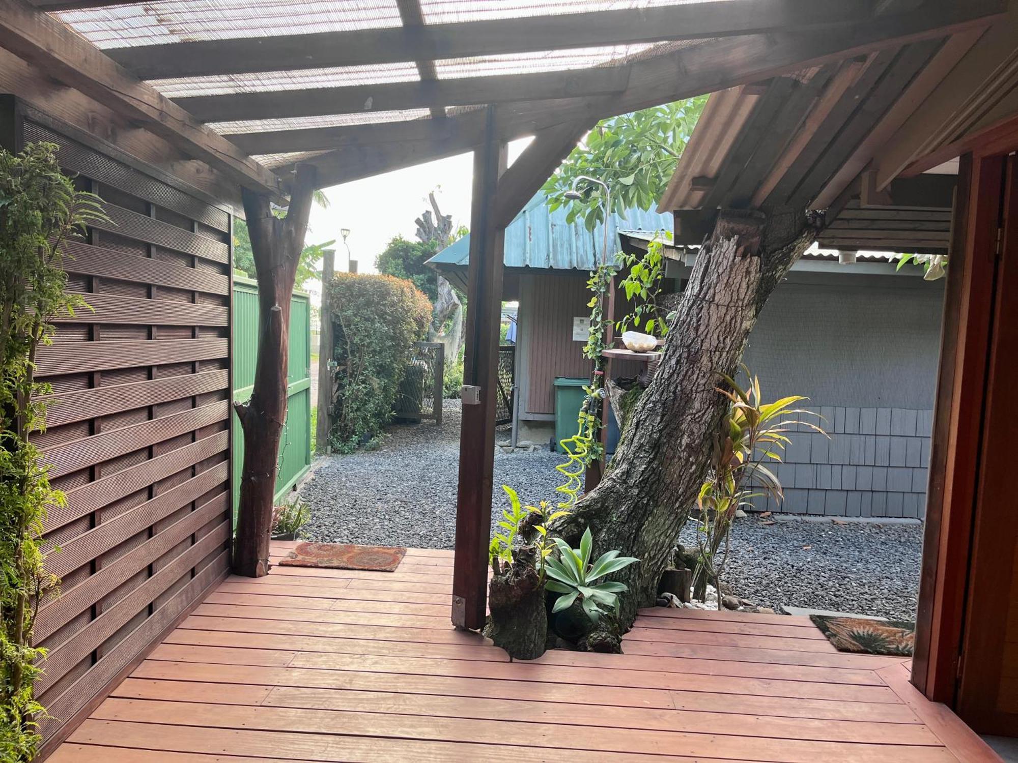 Faaora Lodge, Little Paradise Haapiti Luaran gambar