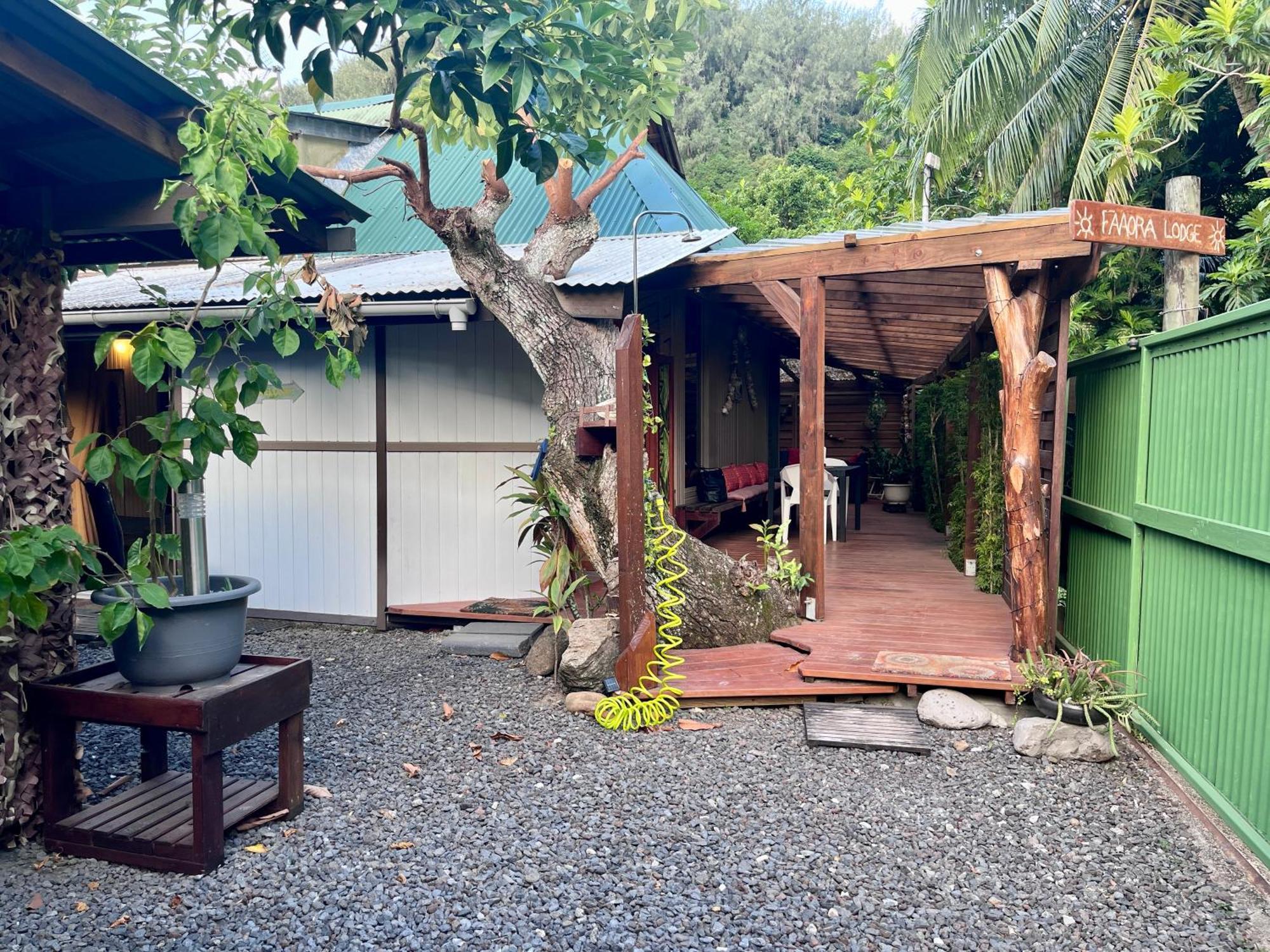 Faaora Lodge, Little Paradise Haapiti Luaran gambar